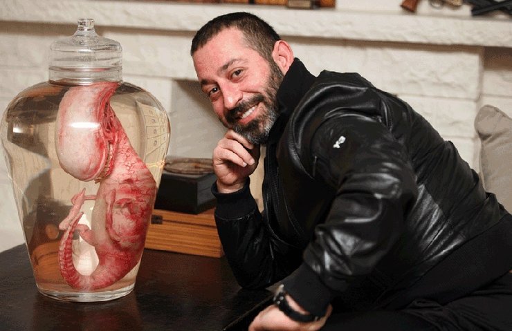 CEM YILMAZ’DAN ’KARAKOMİK’ İKİ FİLM BİRDEN