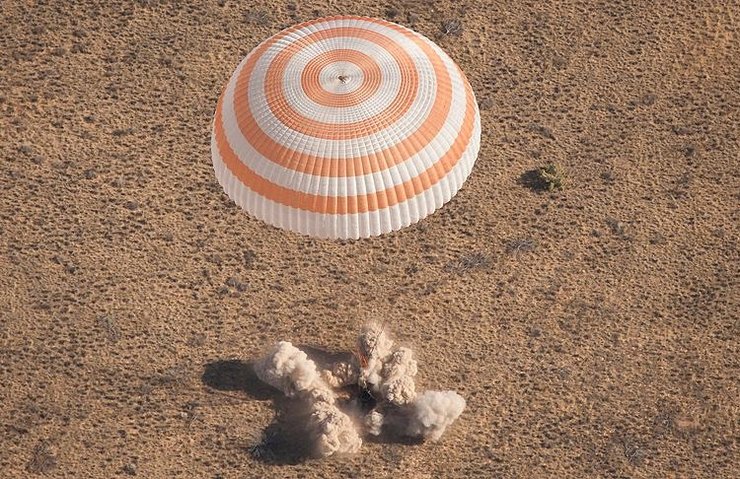 SOYUZ KAPSÜLÜ DÜNYA’YA DÖNDÜ