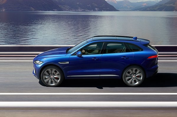 Jaguar Yılın Otomobili  - Jürisi Prestijli Otomobil Gazetecilerinden Oluşan Dünyada Yılın Otomobili Ödüllerini Almaktan Büyük Bir Onur Duyduklarını Söyleyen Jaguar Land Rover Ceo�su Prof.